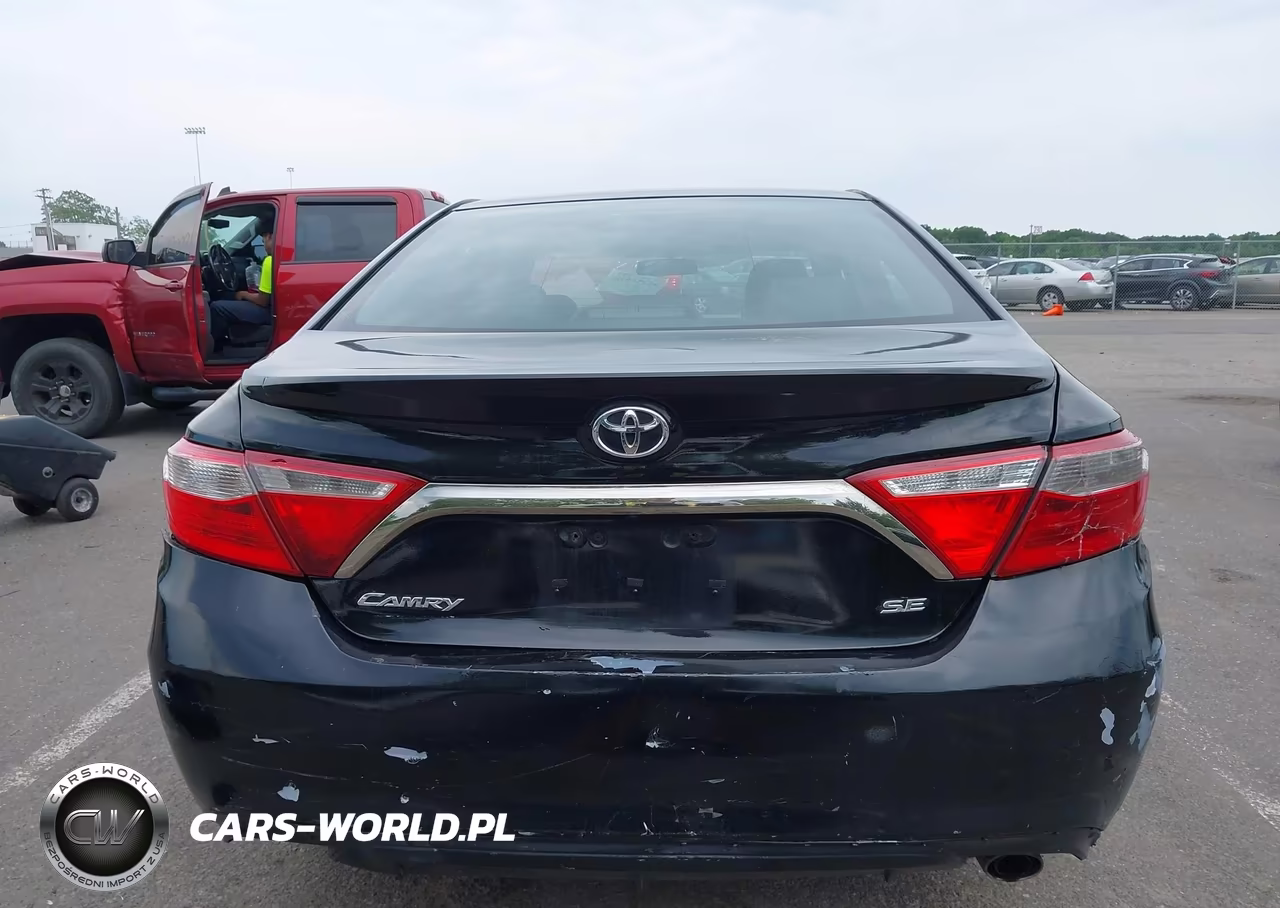 2015 Toyota Camry Se VIN:4T1BF1FK8FU489833 - 16