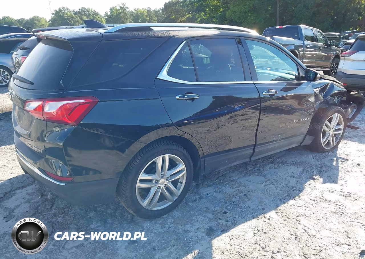 2018 Chevrolet Equinox Premier VIN:2GNAXWEX8J6260283 - 4