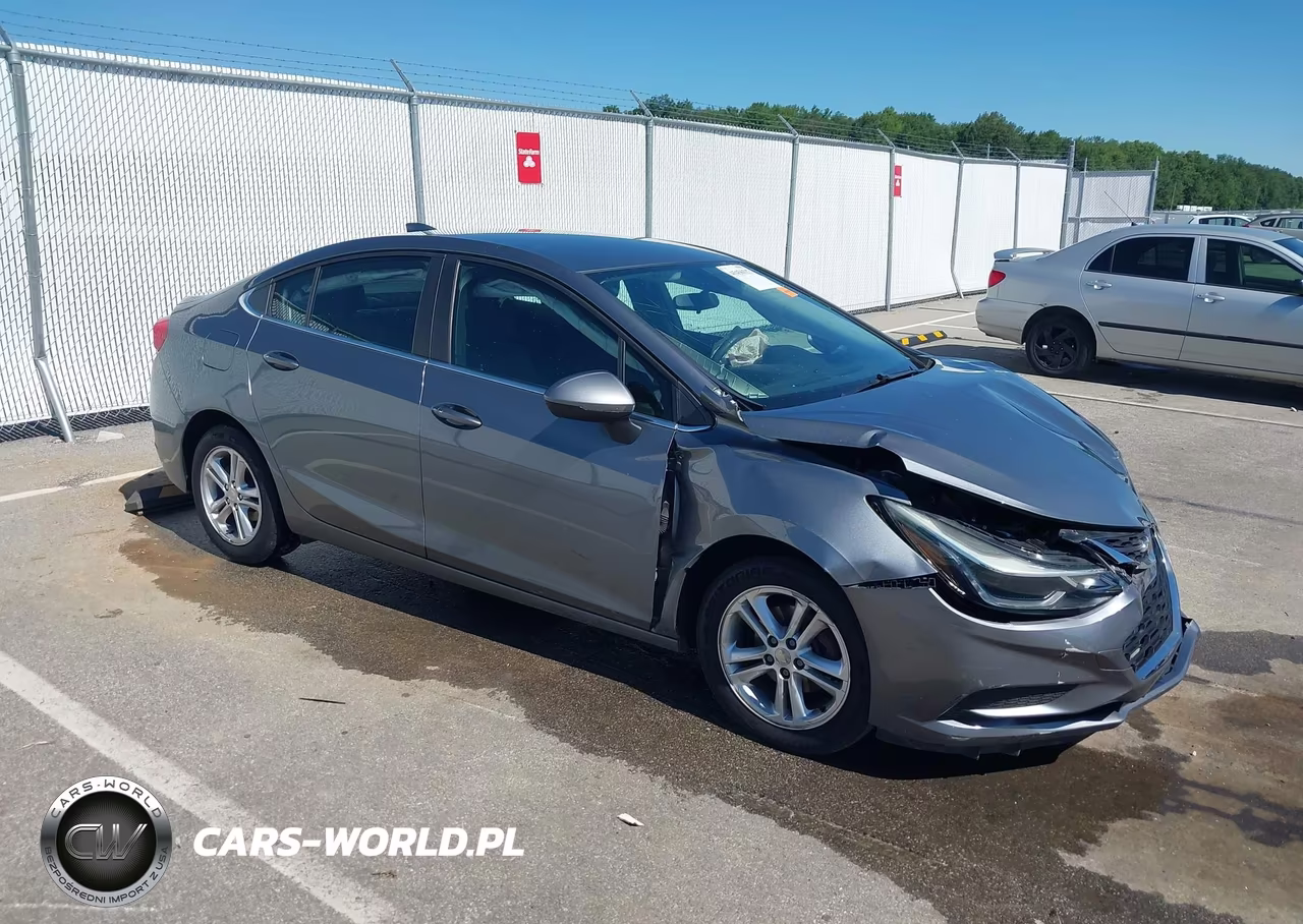 2018 Chevrolet Cruze Lt Auto – zdjęcie 1 z 17