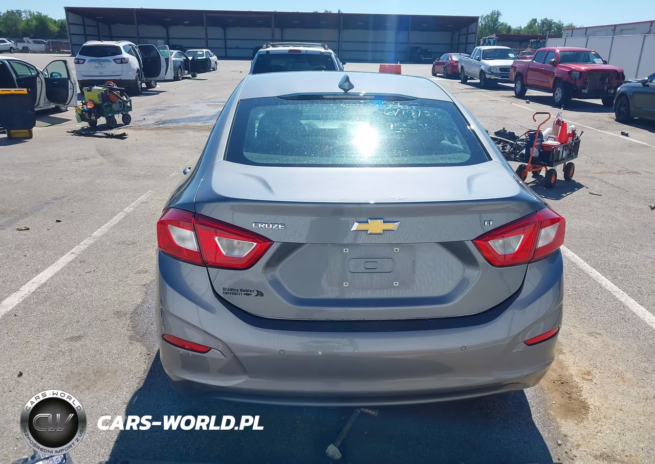 2018 Chevrolet Cruze Lt Auto VIN:1G1BE5SM3J7146966 - 17