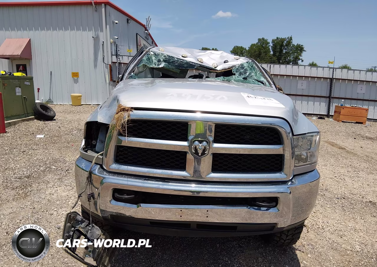 2018 Ram 2500 VIN:3C6UR5CL9JG378512 - 11
