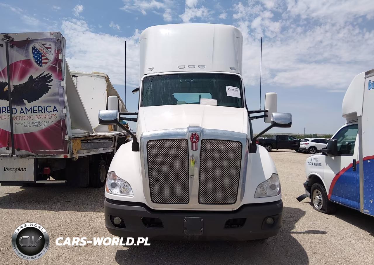 2020 Kenworth T680 VIN:1XKYDP9X1LJ312220 - 11