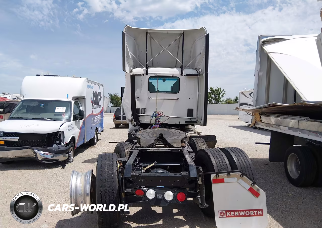 2020 Kenworth T680 VIN:1XKYDP9X1LJ312220 - 14