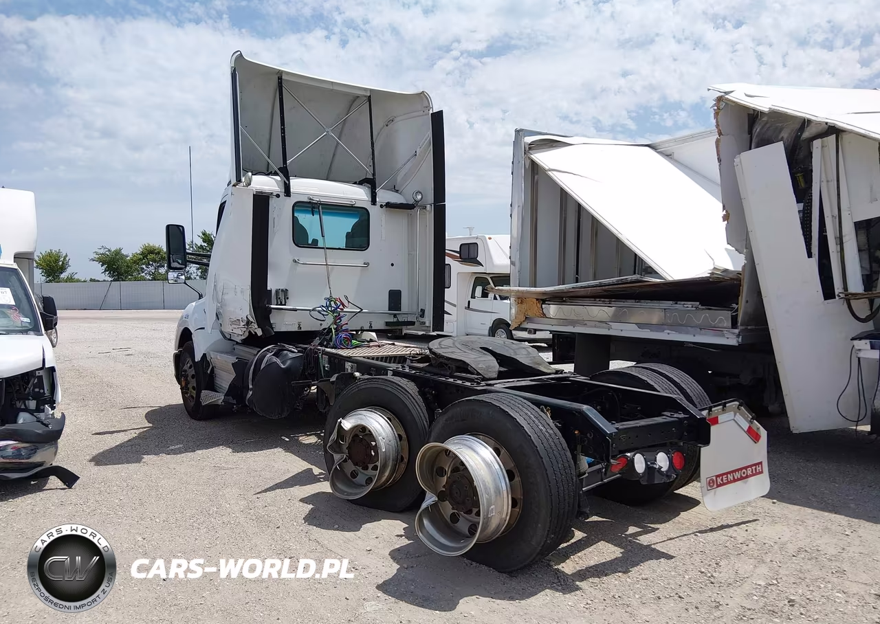 2020 Kenworth T680 VIN:1XKYDP9X1LJ312220 - 3