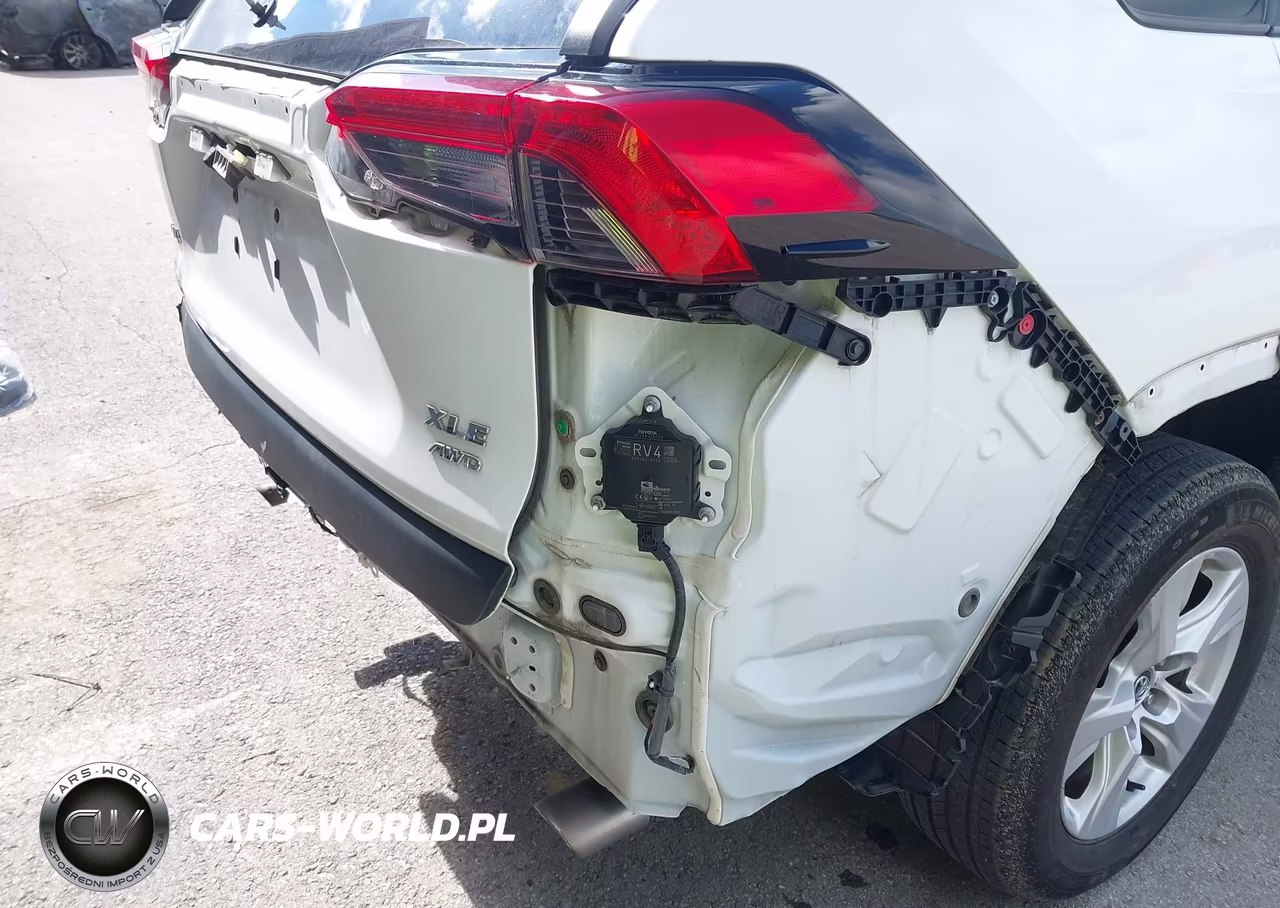 2021 Toyota Rav4 Xle VIN:2T3P1RFV5MW154398 - 18