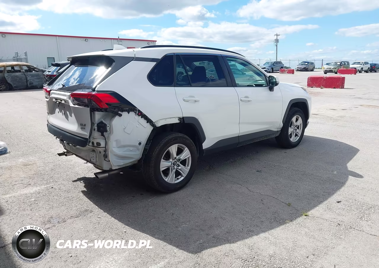 2021 Toyota Rav4 Xle VIN:2T3P1RFV5MW154398 - 4