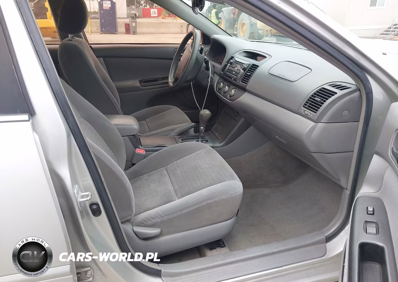 2005 Toyota Camry Le VIN:4T1BE32KX5U413226 - 5