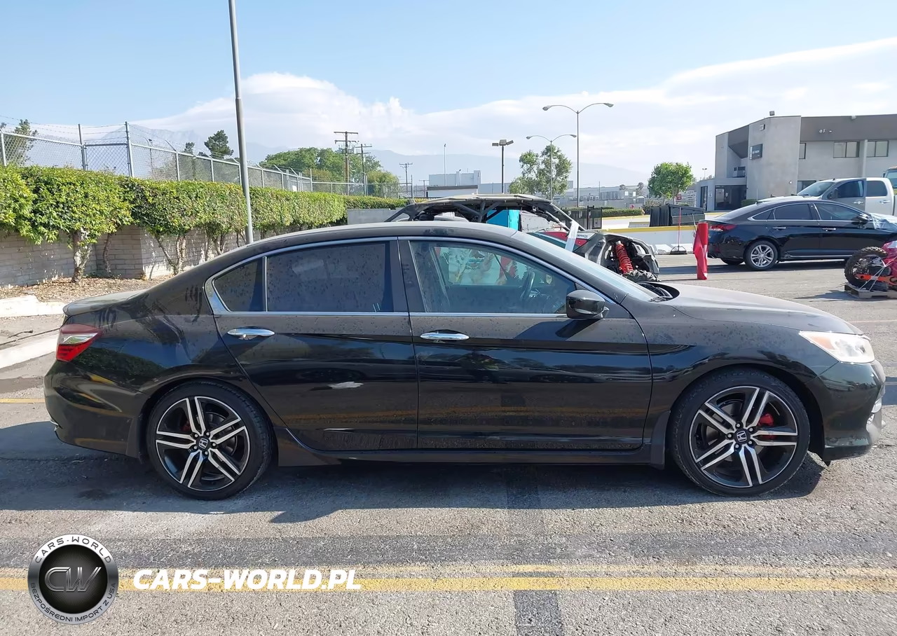 2016 Honda Accord Sport VIN:1HGCR2F56GA070805 - 13