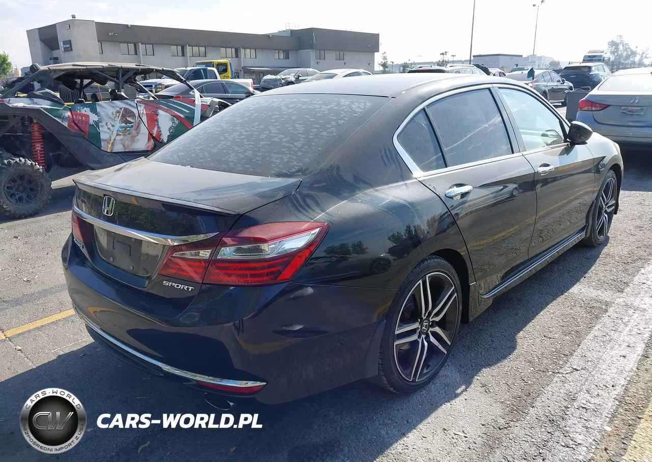 2016 Honda Accord Sport VIN:1HGCR2F56GA070805 - 4