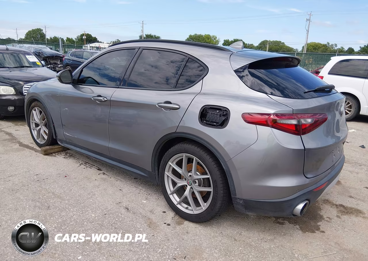 2018 Alfa Romeo Stelvio Ti Sport Awd VIN:ZASFAKNN2J7B79388 - 3