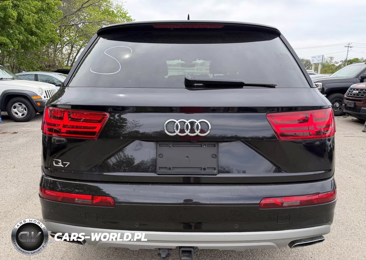 2019 Audi Q7 Premium Plus VIN:WA1LAAF7XKD008942 - 12