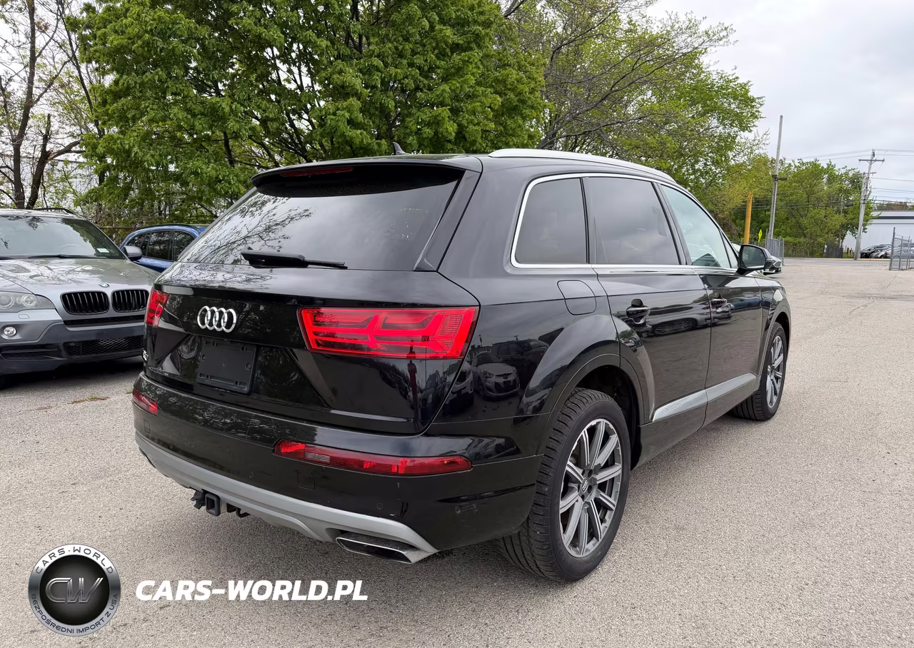 2019 Audi Q7 Premium Plus VIN:WA1LAAF7XKD008942 - 4