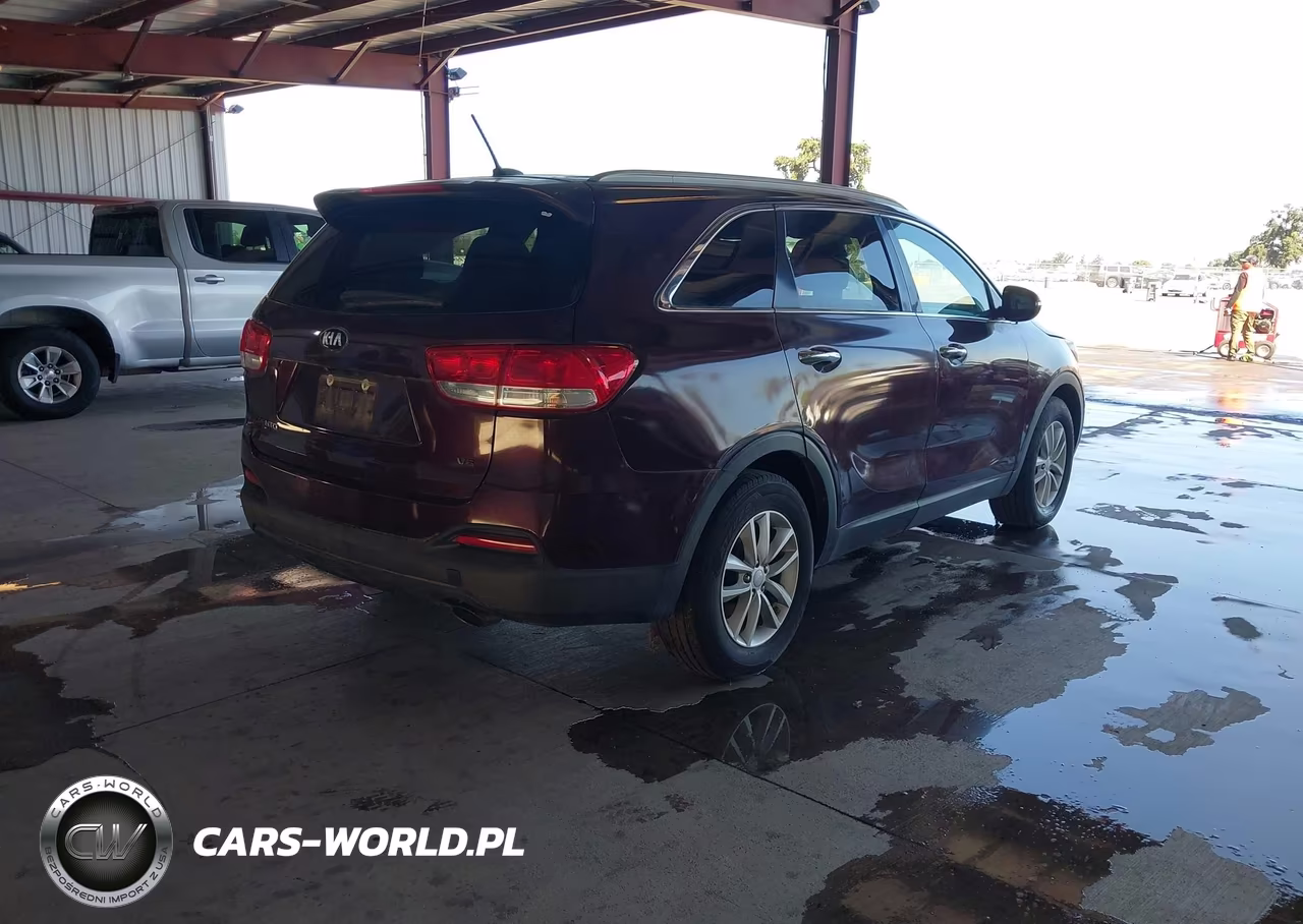 2017 Kia Sorento 3.3L Lx VIN:5XYPG4A52HG222007 - 4