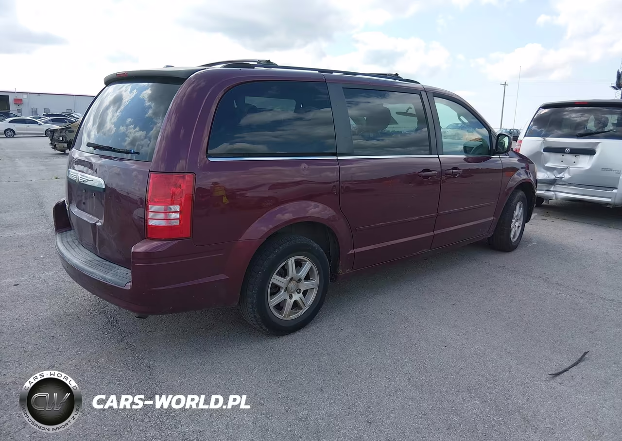 2008 Chrysler Town & Country Touring VIN:2A8HR54PX8R740582 - 4