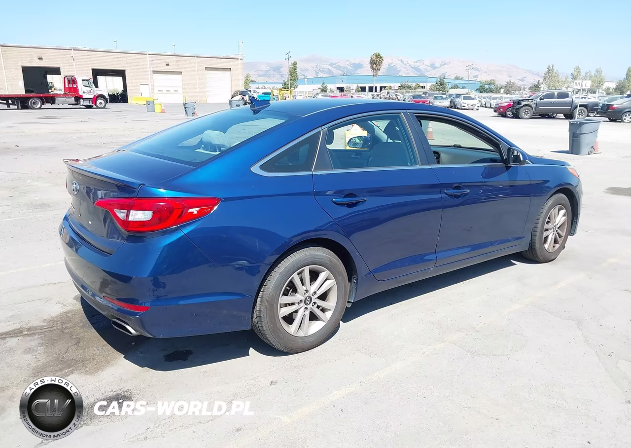 2016 Hyundai Sonata Se VIN:5NPE24AF5GH280117 - 4
