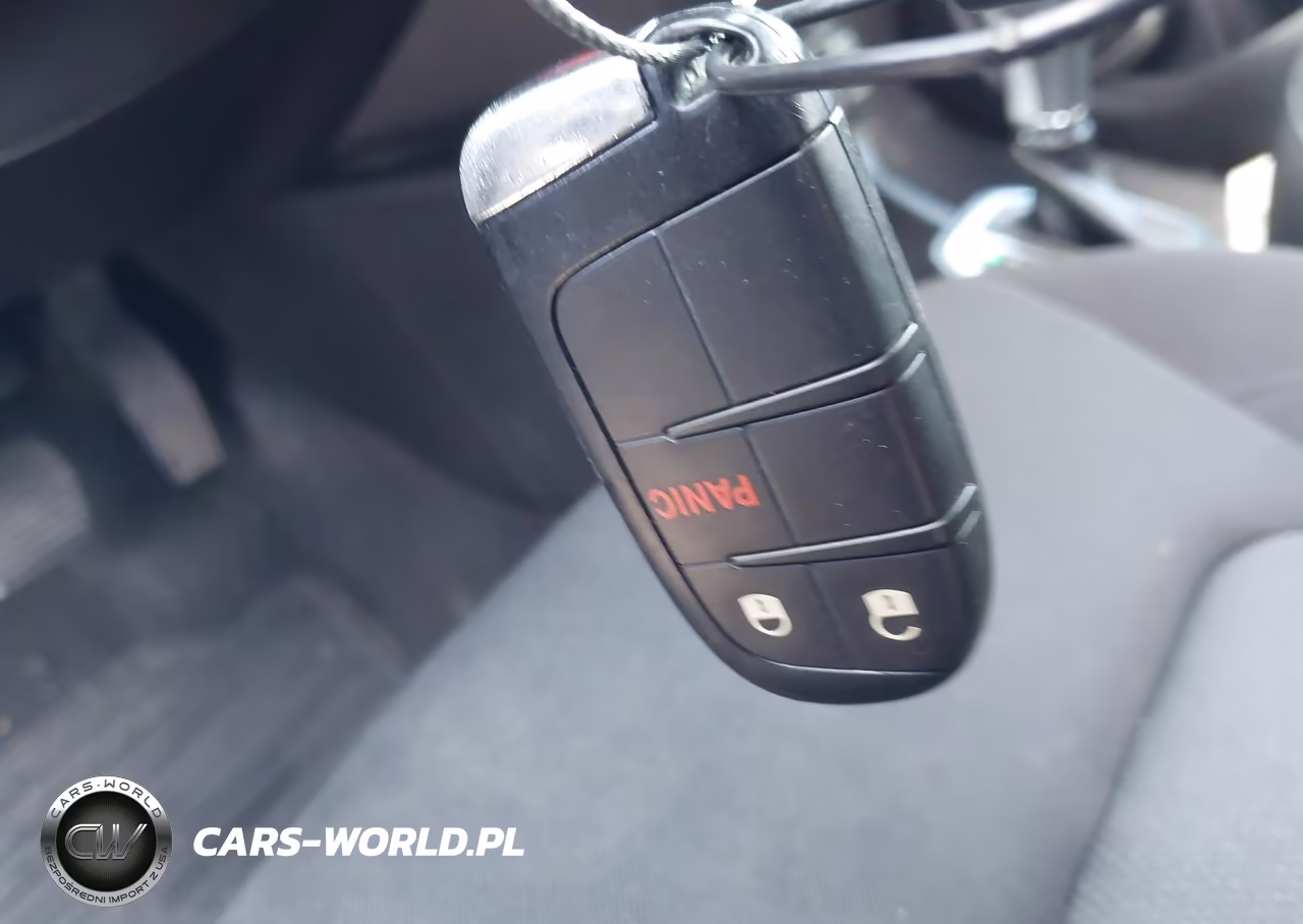 2023 Jeep Renegade Latitude 4X4 VIN:ZACNJDB10PPP68532 - 11
