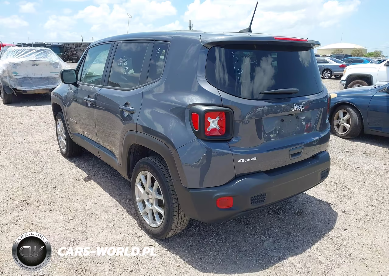 2023 Jeep Renegade Latitude 4X4 VIN:ZACNJDB10PPP68532 - 3