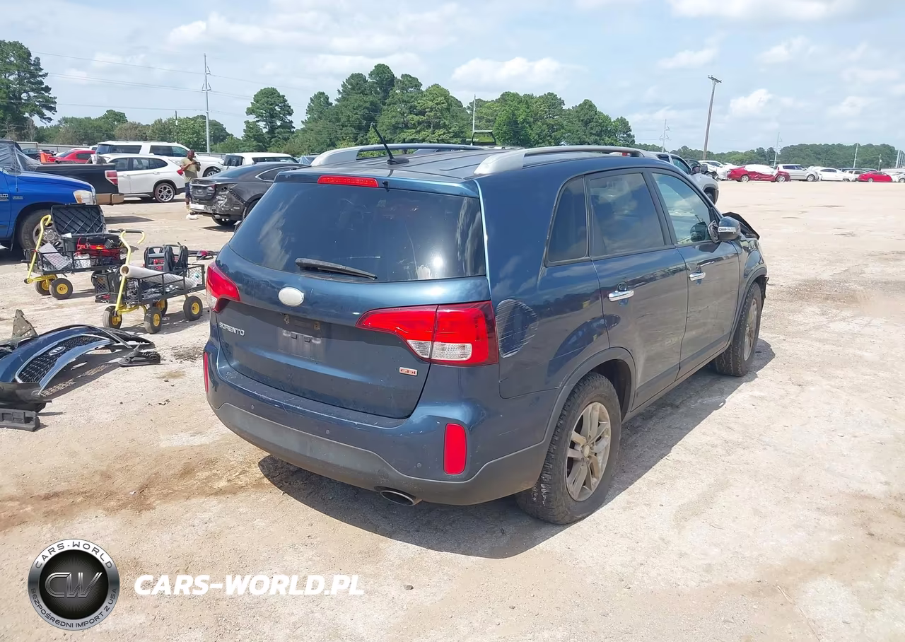 2014 Kia Sorento Lx VIN:5XYKT4A60EG480830 - 4