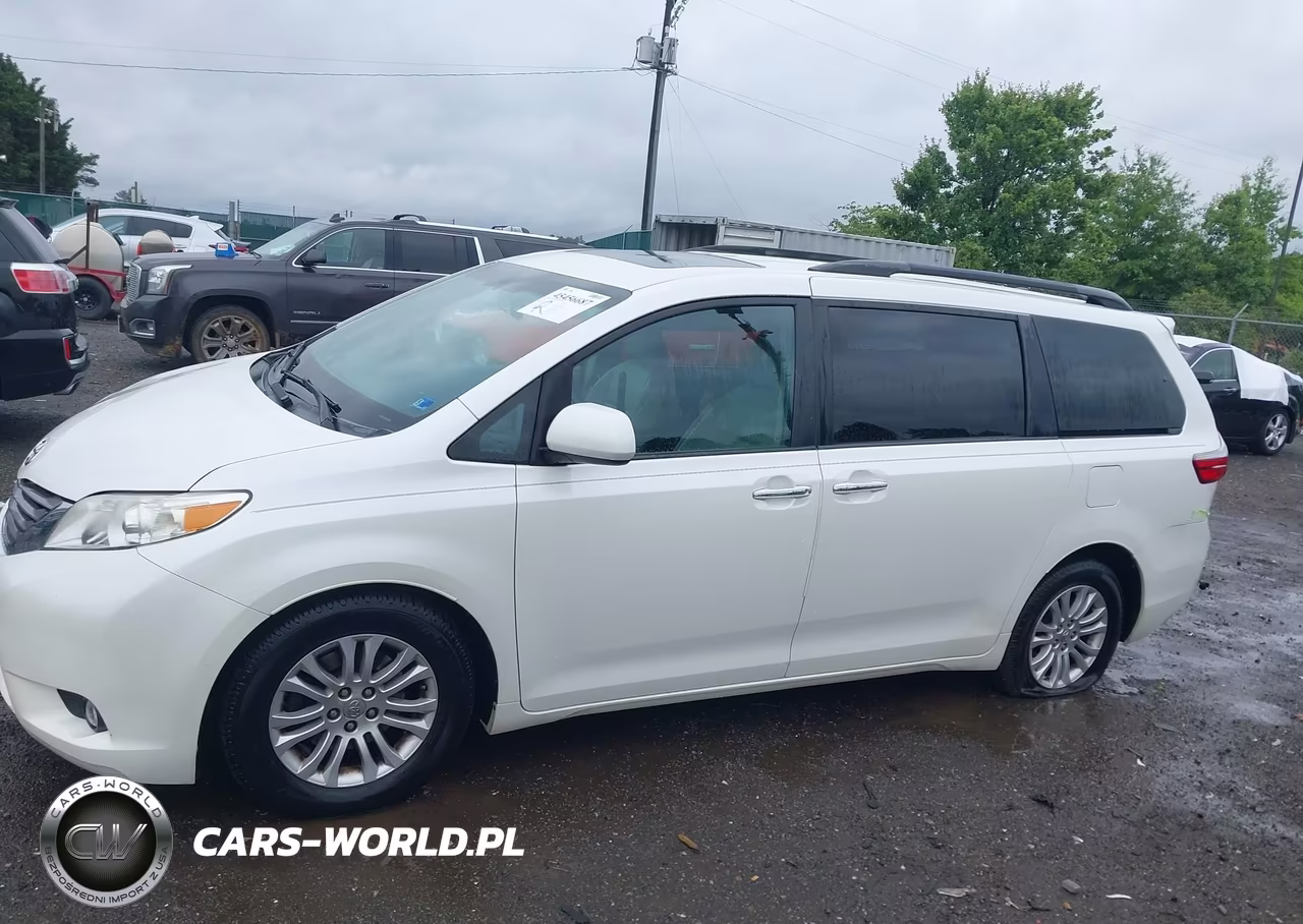 2015 Toyota Sienna Xle 8 Passenger VIN:5TDYK3DC8FS643768 - 15