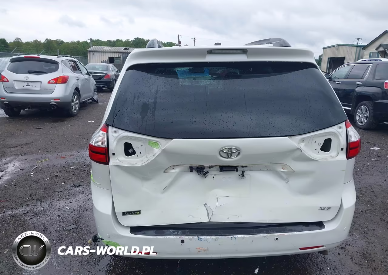 2015 Toyota Sienna Xle 8 Passenger VIN:5TDYK3DC8FS643768 - 17