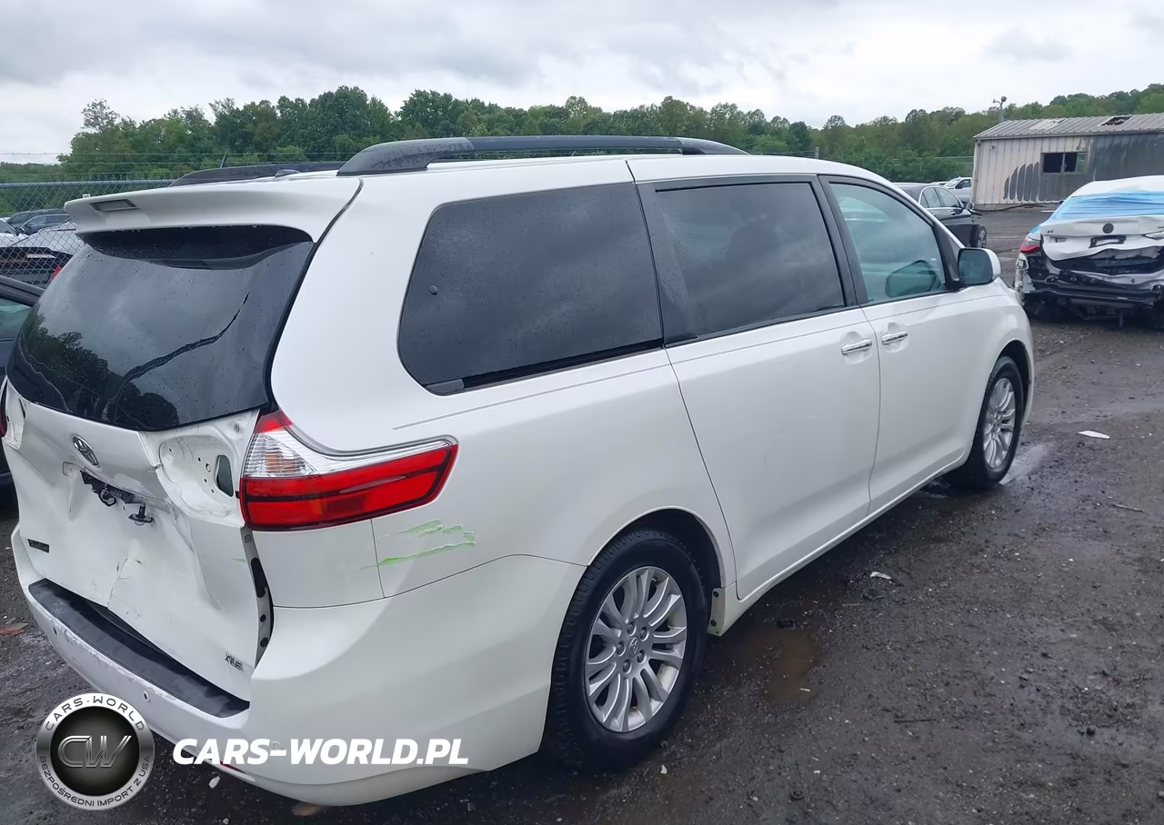 2015 Toyota Sienna Xle 8 Passenger VIN:5TDYK3DC8FS643768 - 4