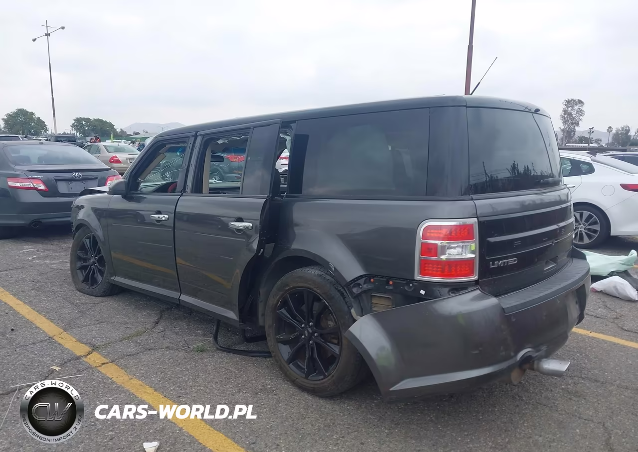 2018 Ford Flex Limited VIN:2FMHK6D82JBA18415 - 3