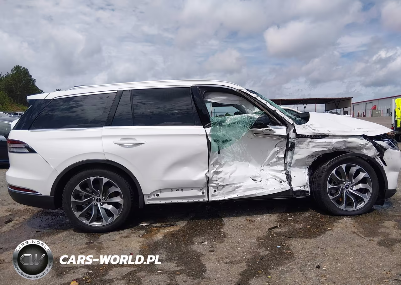 2025 Lincoln Aviator Reserve VIN:5LM5J7WC3SGL21286 - 13