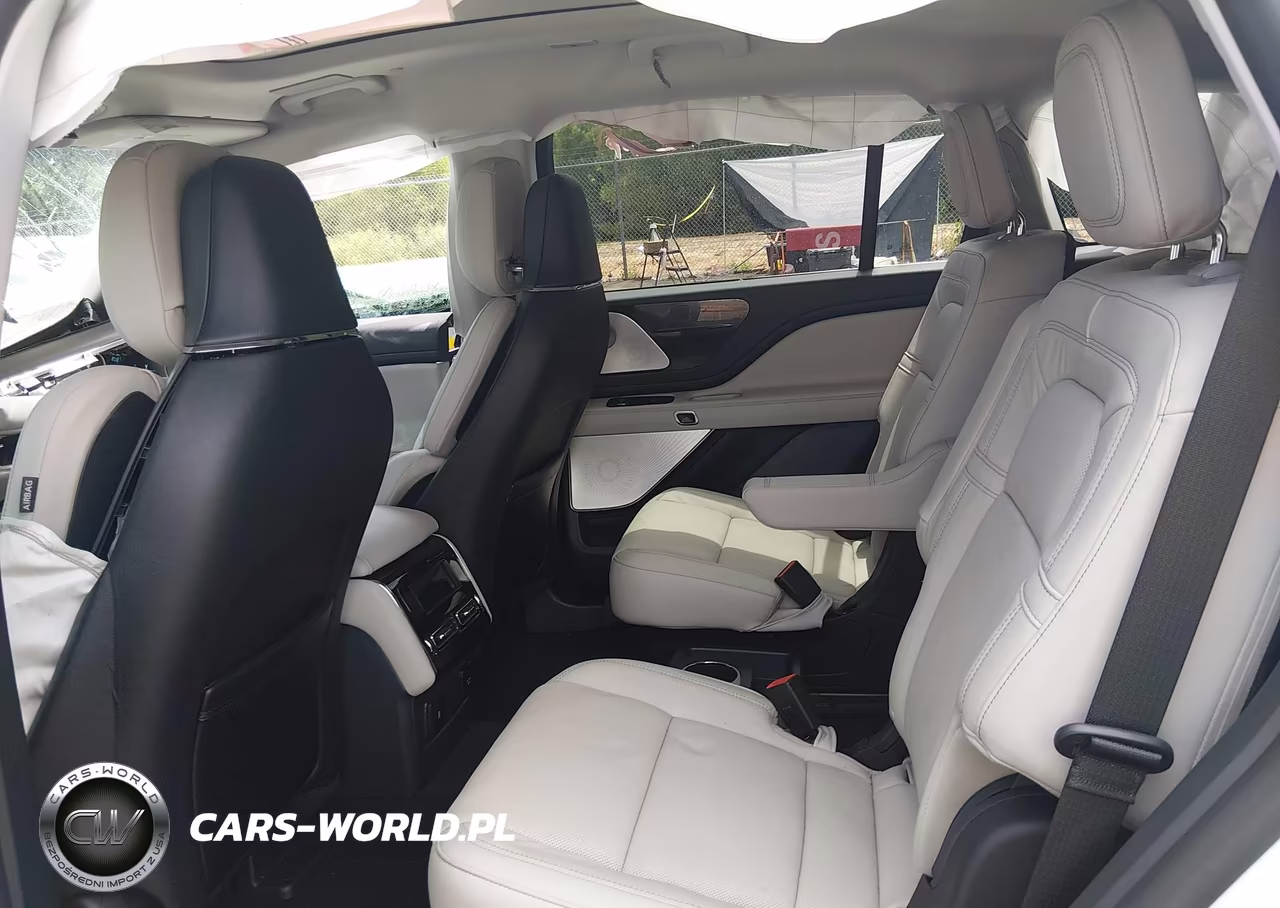 2025 Lincoln Aviator Reserve VIN:5LM5J7WC3SGL21286 - 8