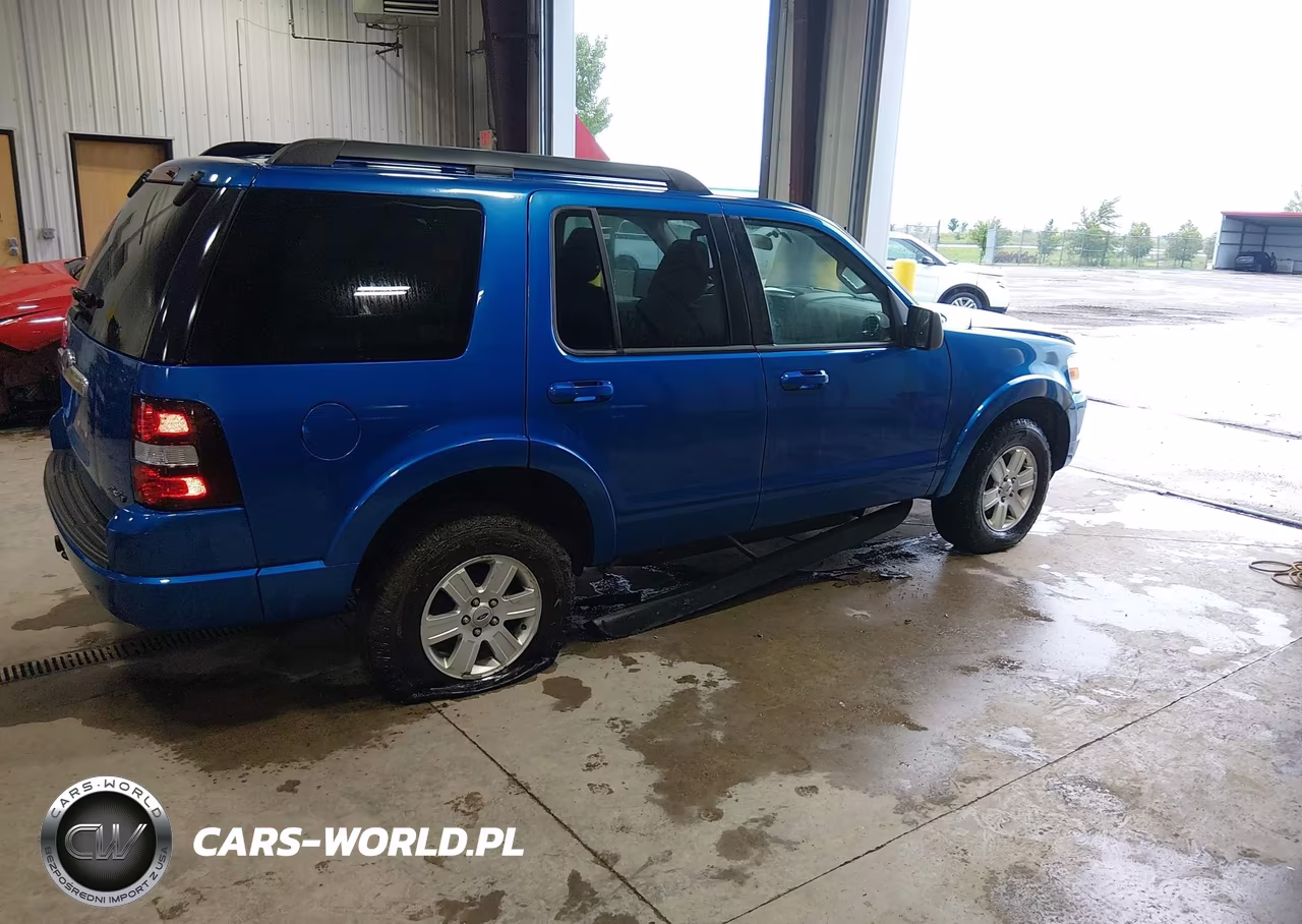 2010 Ford Explorer Xlt VIN:1FMEU7DE6AUA37794 - 4
