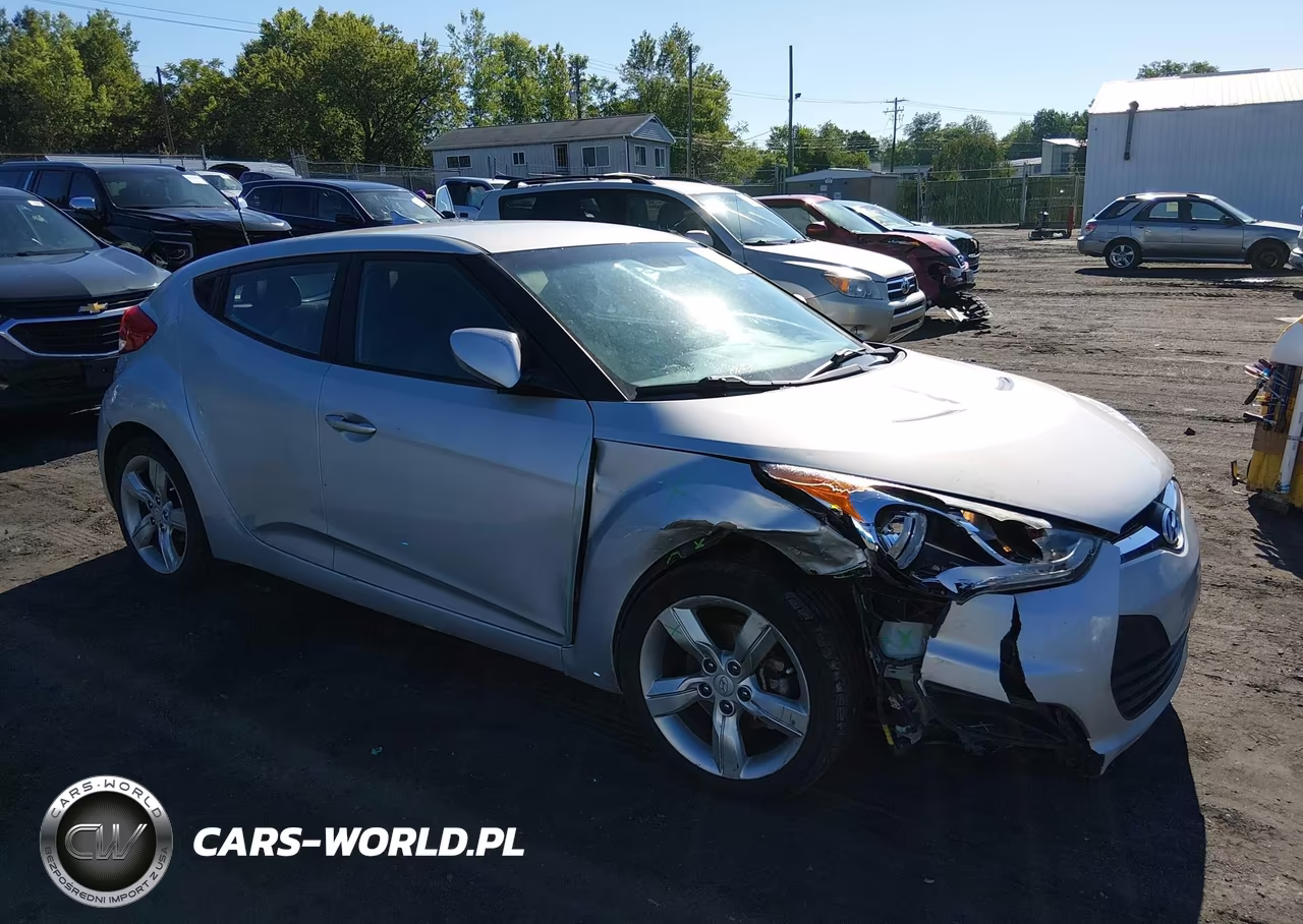 2014 Hyundai Veloster Base W-Black