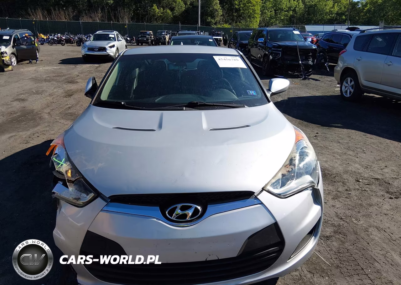 2014 Hyundai Veloster Base W-Black VIN:KMHTC6AD4EU211755 - 12