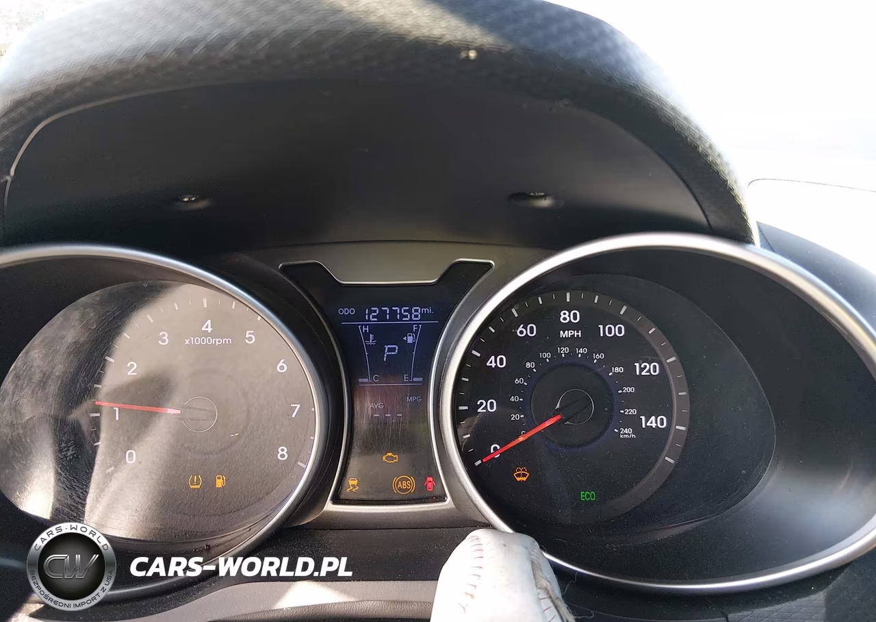 2014 Hyundai Veloster Base W-Black VIN:KMHTC6AD4EU211755 - 7