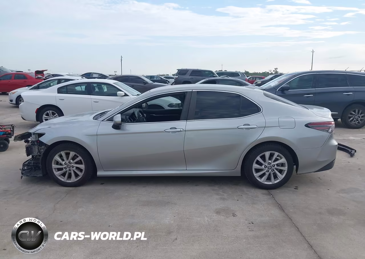 2021 Toyota Camry Le VIN:4T1C11AK7MU564514 - 14