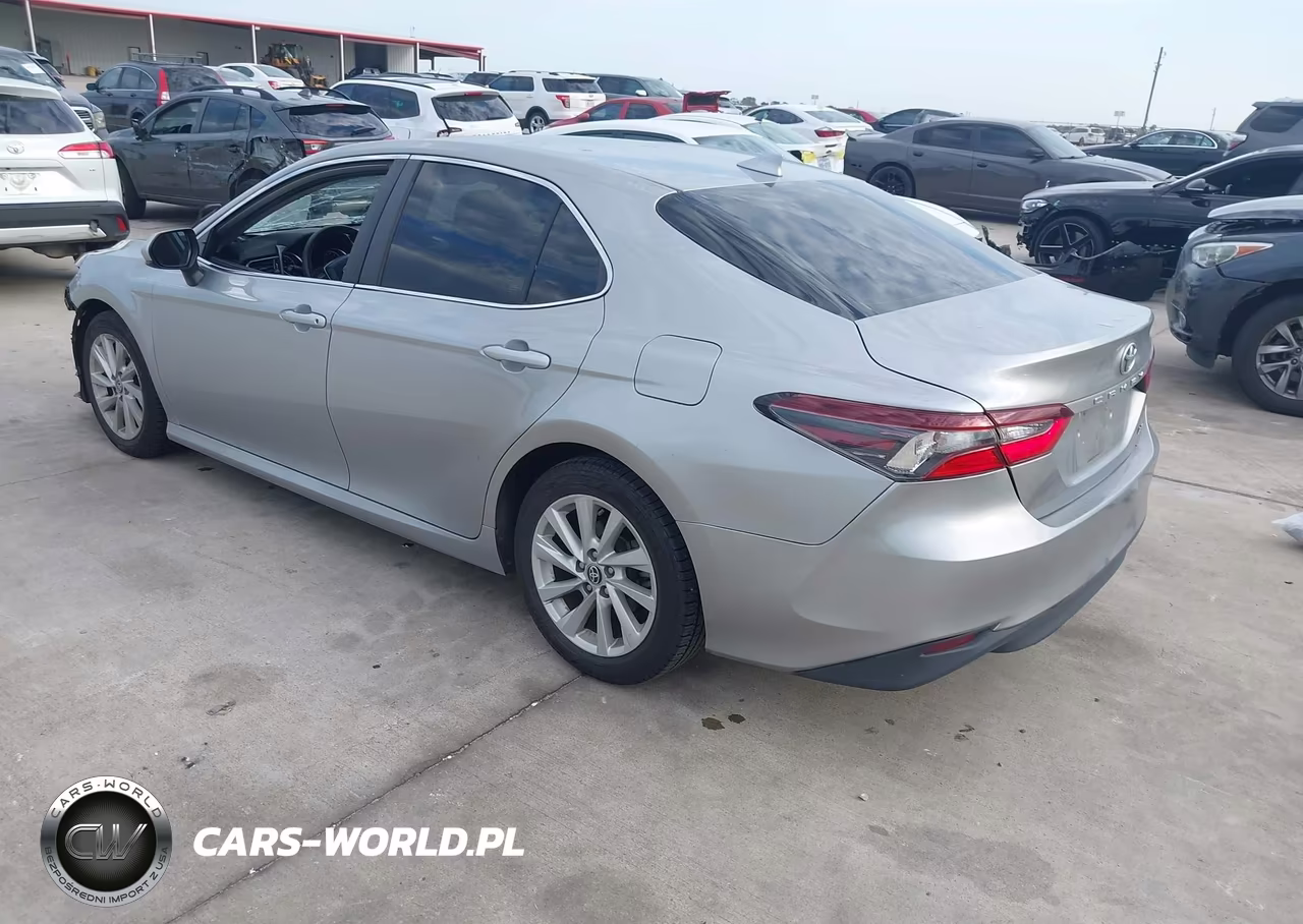 2021 Toyota Camry Le VIN:4T1C11AK7MU564514 - 3