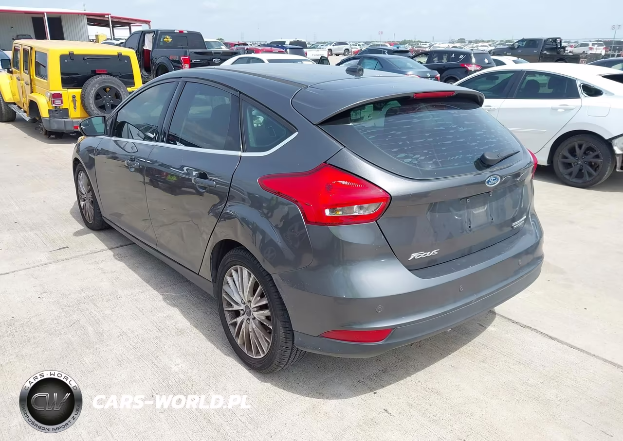 2015 Ford Focus Titanium VIN:1FADP3N29FL387265 - 3