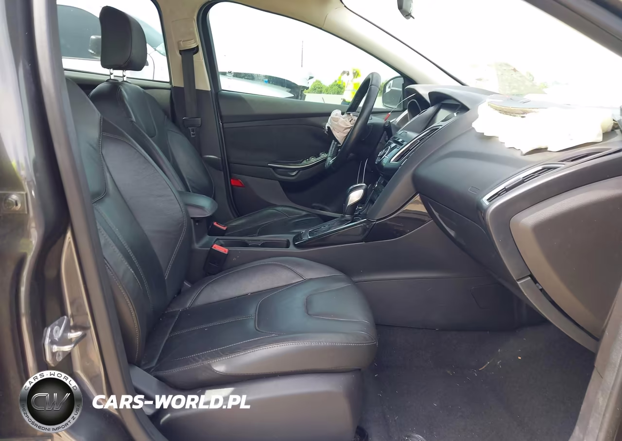 2015 Ford Focus Titanium VIN:1FADP3N29FL387265 - 5