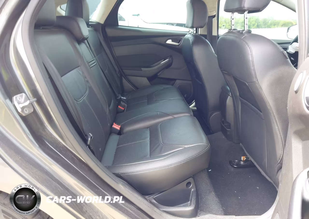 2015 Ford Focus Titanium VIN:1FADP3N29FL387265 - 8