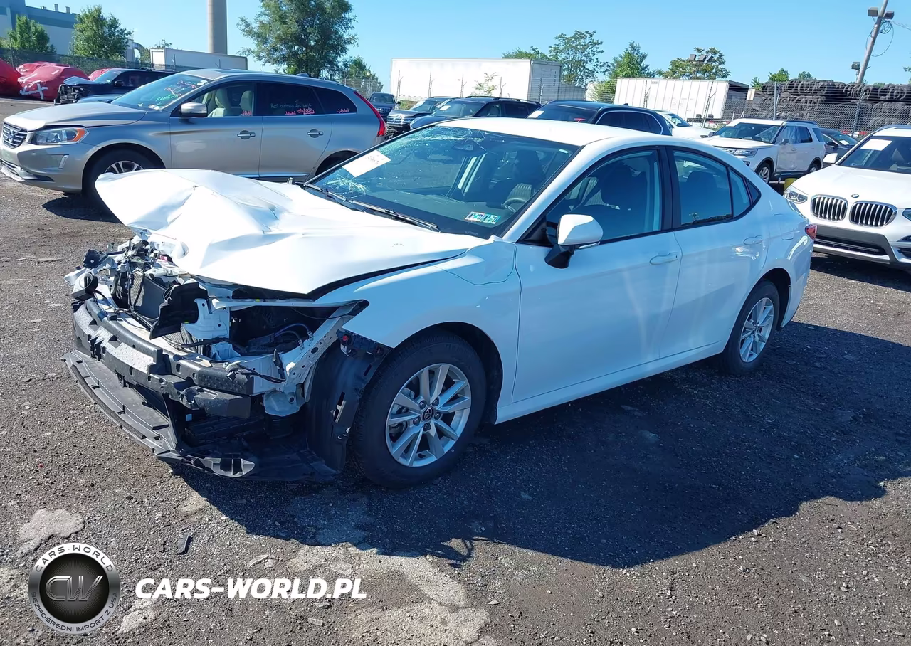 2025 Toyota Camry Le VIN:4T1DAACKXSU573514 - 2