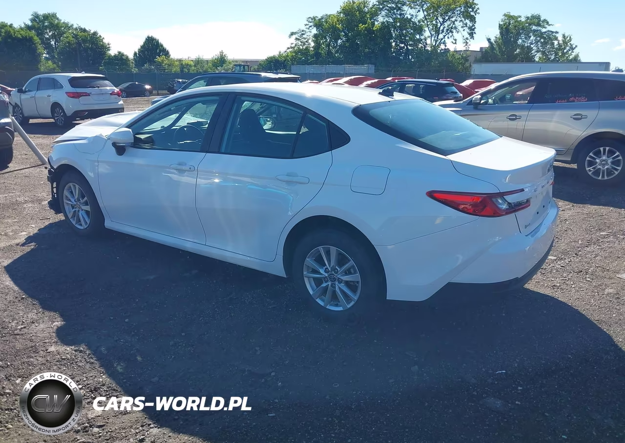 2025 Toyota Camry Le VIN:4T1DAACKXSU573514 - 3