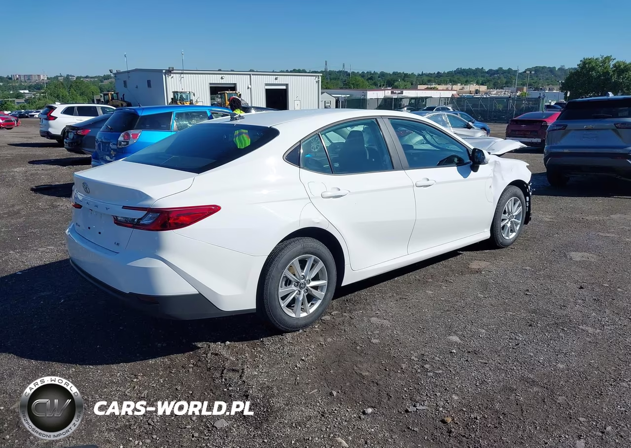 2025 Toyota Camry Le VIN:4T1DAACKXSU573514 - 4