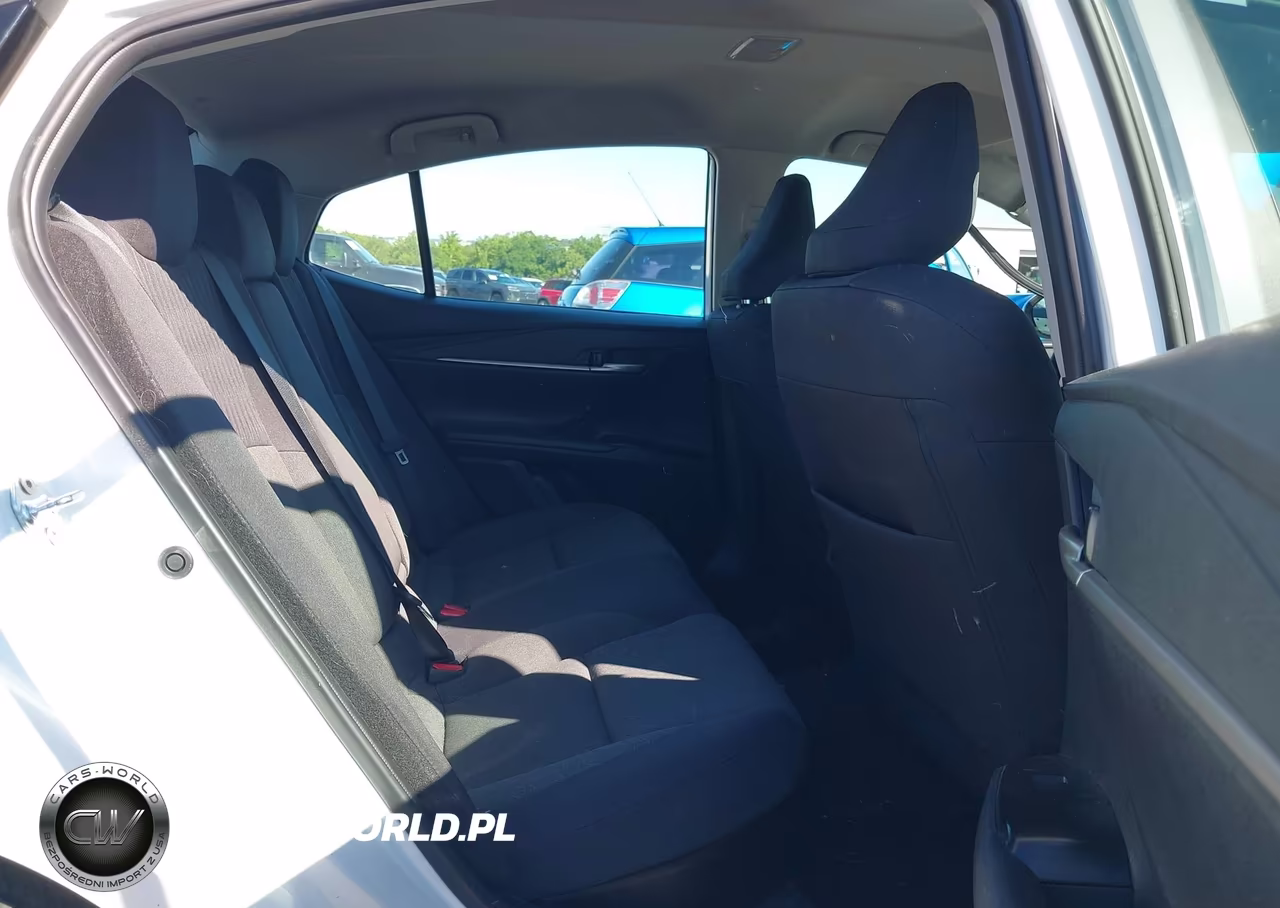 2025 Toyota Camry Le VIN:4T1DAACKXSU573514 - 8