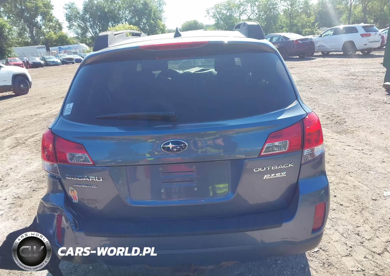 2014 Subaru Outback 2.5I Premium VIN:4S4BRBCC2E3324388 - 16