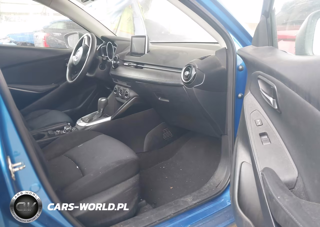 2018 Toyota Yaris Ia VIN:3MYDLBYV6JY312479 - 5