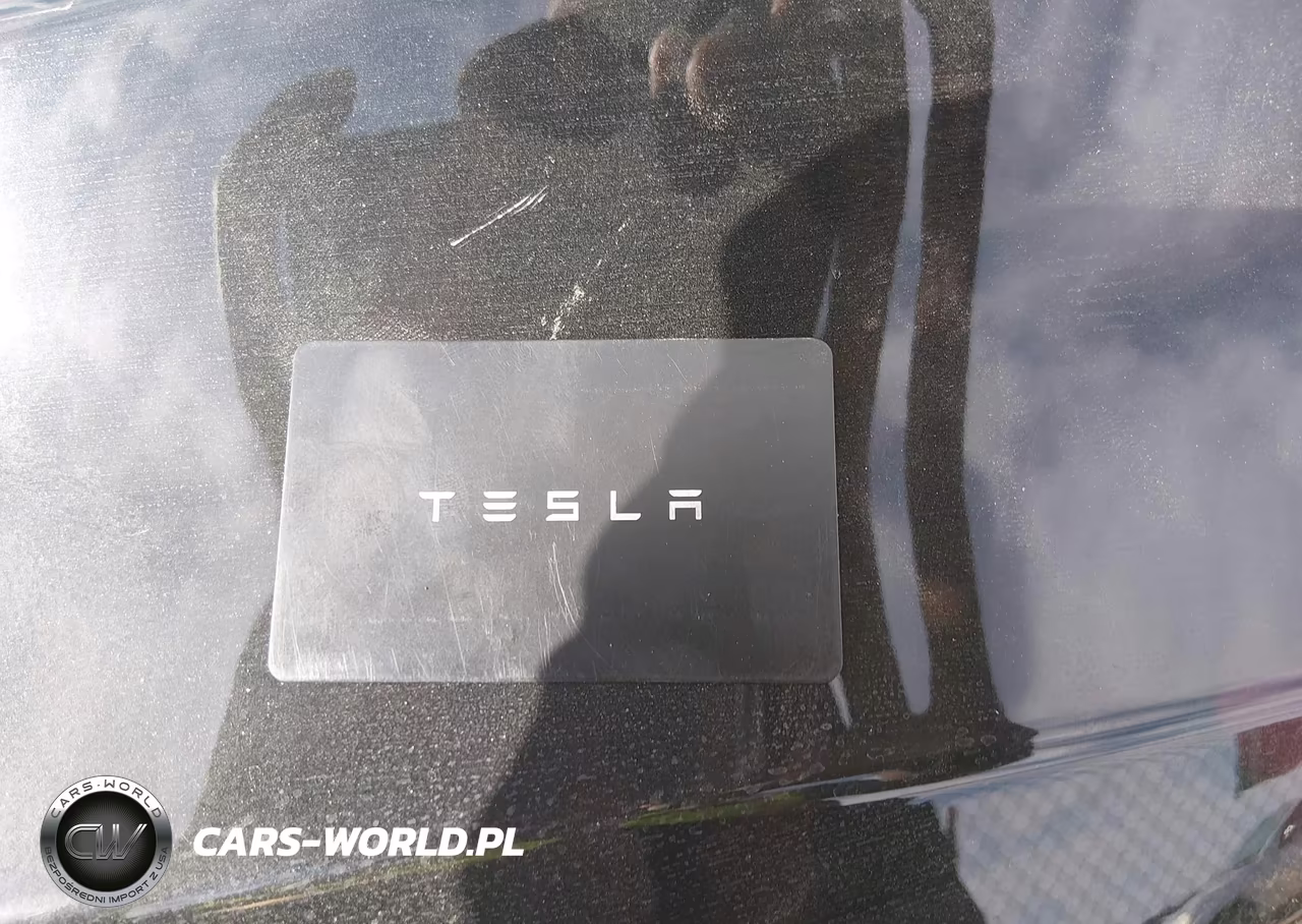 2024 Tesla Model Y Long Range Dual Motor All-Wheel Drive VIN:7SAYGDEEXRA317339 - 10