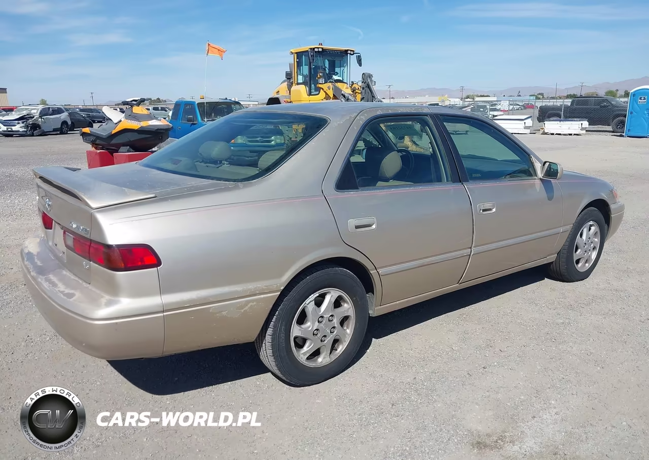 1998 Toyota Camry Xle V6 VIN:JT2BF28K7W0136684 - 4