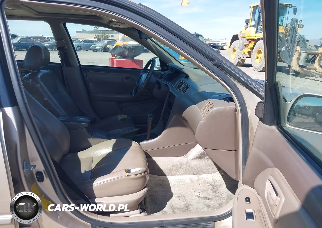 1998 Toyota Camry Xle V6 VIN:JT2BF28K7W0136684 - 5