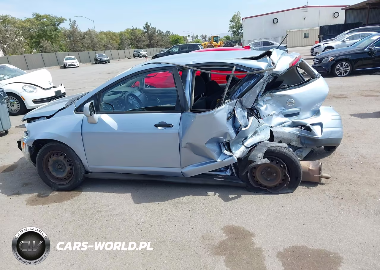 2011 Nissan Versa 1.8S VIN:3N1BC1CP6BL368111 - 14