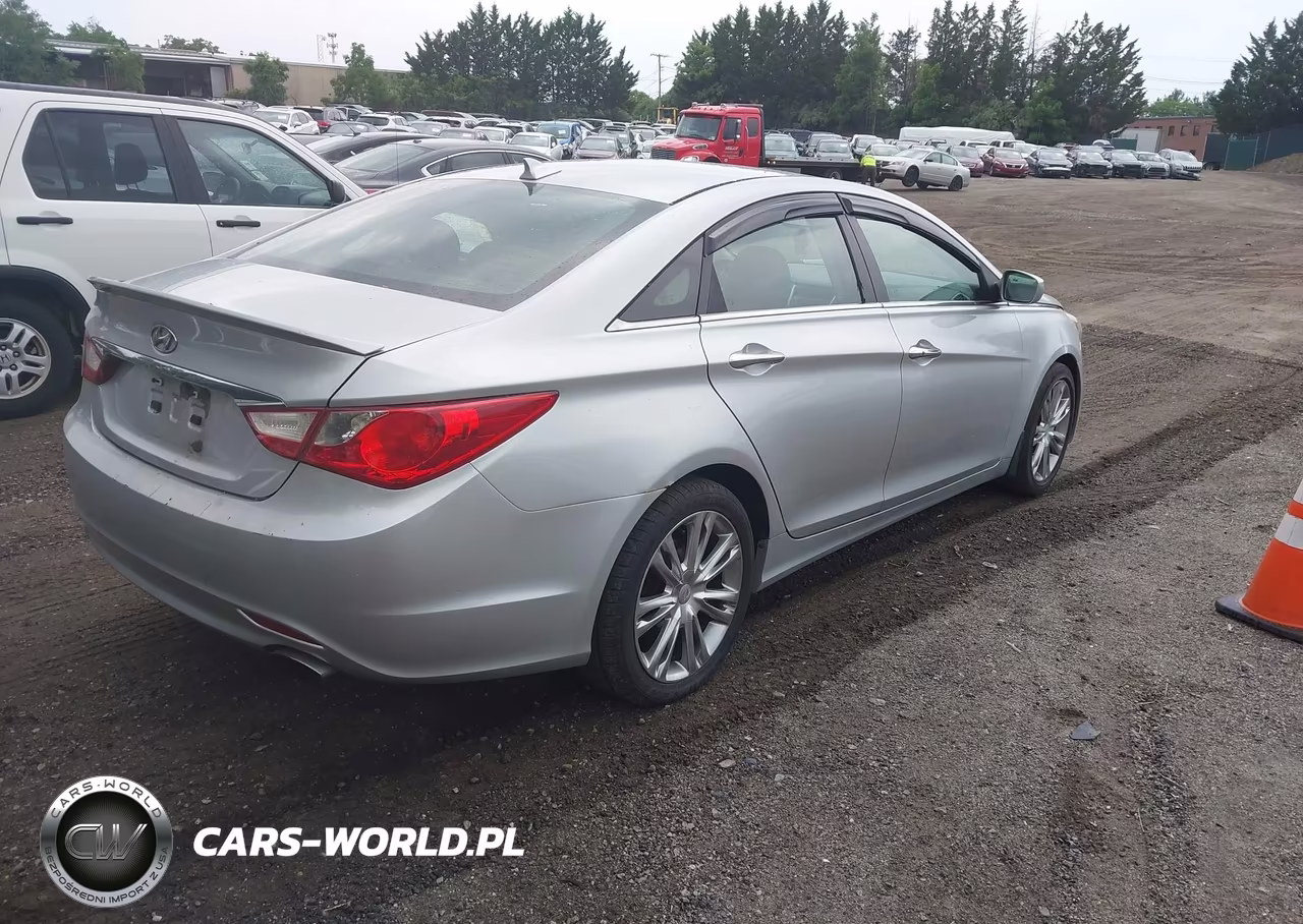 2013 Hyundai Sonata Se VIN:5NPEC4AC5DH744974 - 4