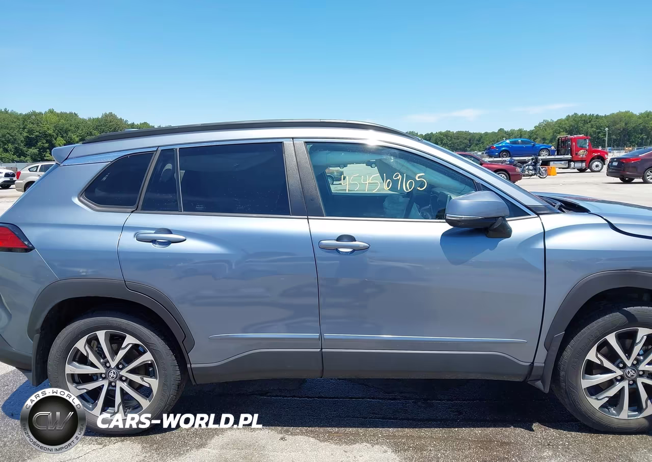 2023 Toyota Corolla Cross Xle VIN:7MUDAABG7PV052219 - 14