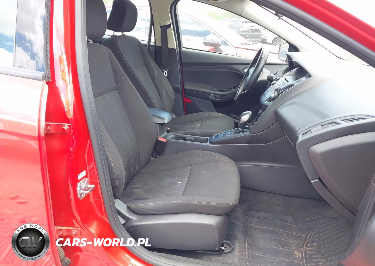 2015 Ford Focus Se VIN:1FADP3F22FL233785 - 5